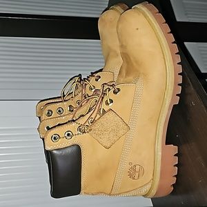 Used Timberland boots Size 9